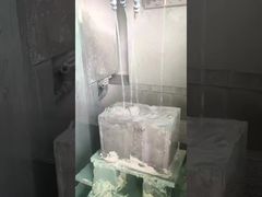 Kleinschalige machine voor het snijden van diamantdraad met meerdere draden