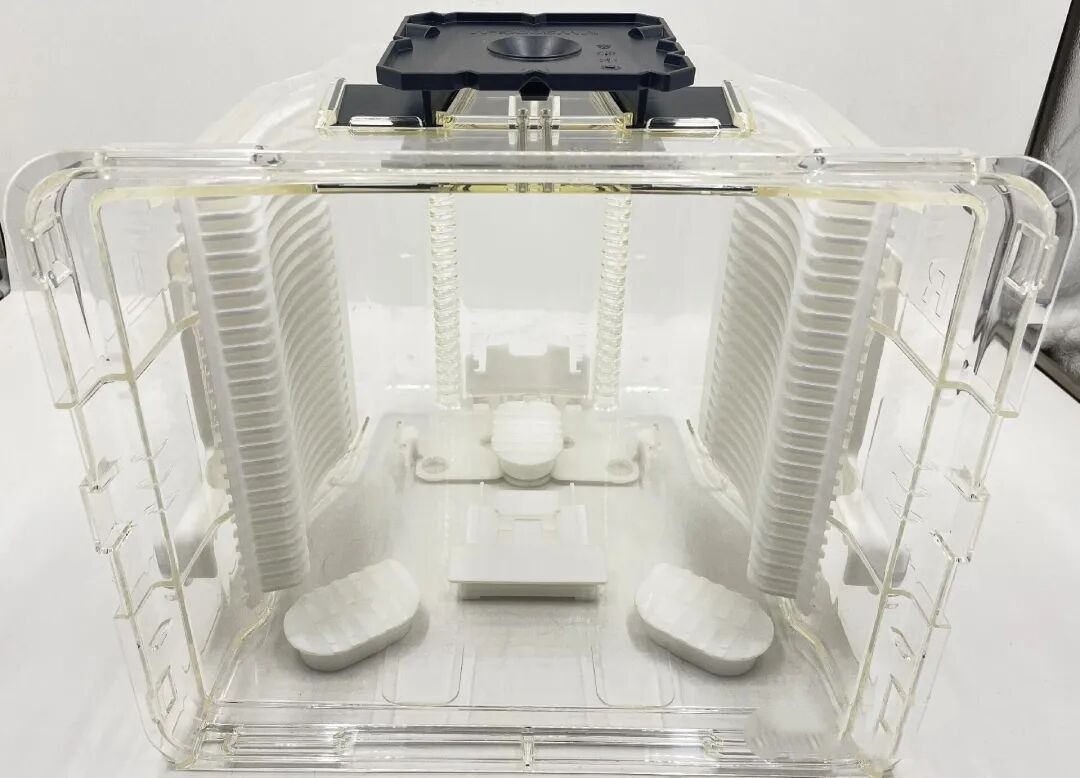 Laatste bedrijfsblogs The Most Underrated Core Component in Semiconductor Manufacturing: A Deep Dive into the Evolution of FOUP and Cassette