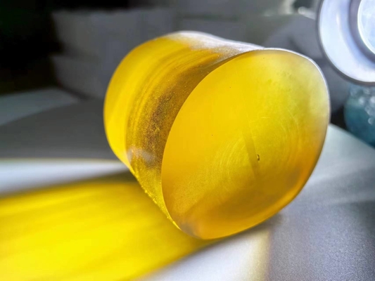 kopen Geel 99,99% Al2O3 Safir Eénkristal Lab Groeide ruwe materialen voor sieraden online vervaardiging